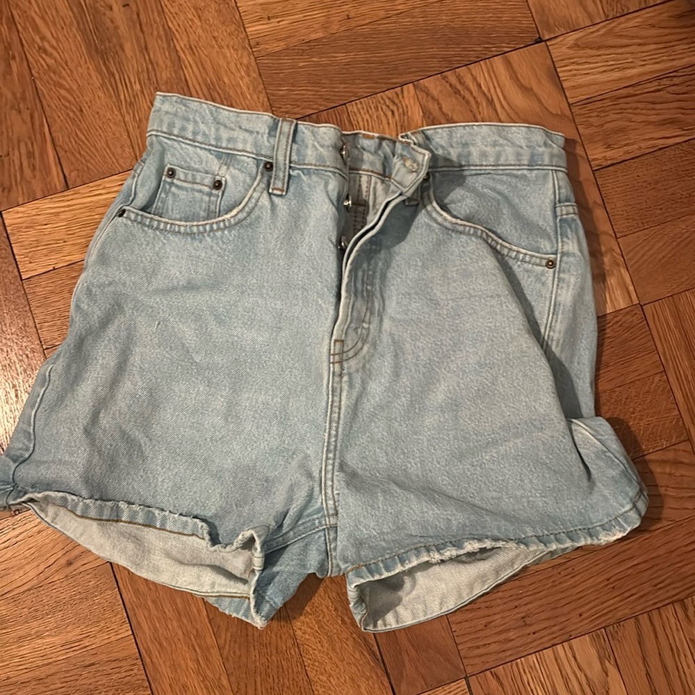De Rococo denim shorts. Size 24